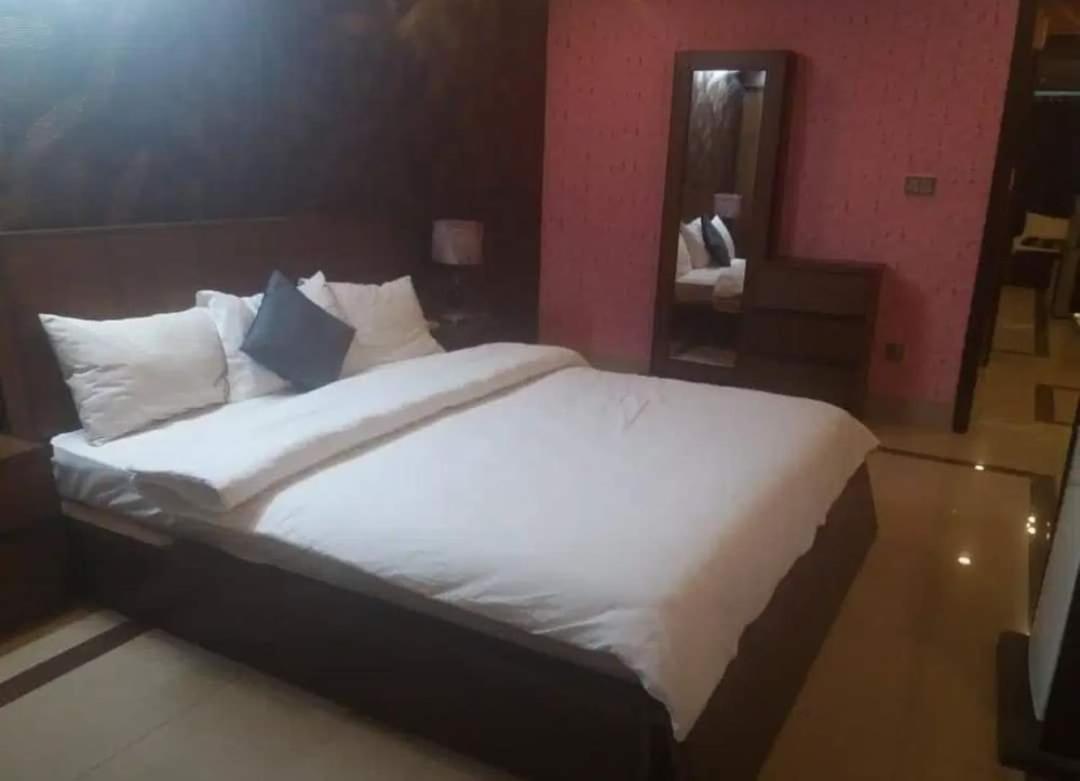 Pyramid International Guest House Islamabad Eksteriør bilde