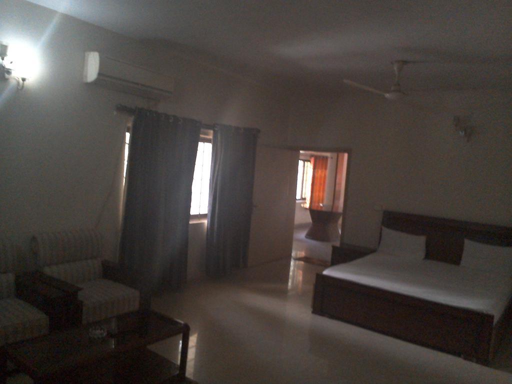 Pyramid International Guest House Islamabad Eksteriør bilde