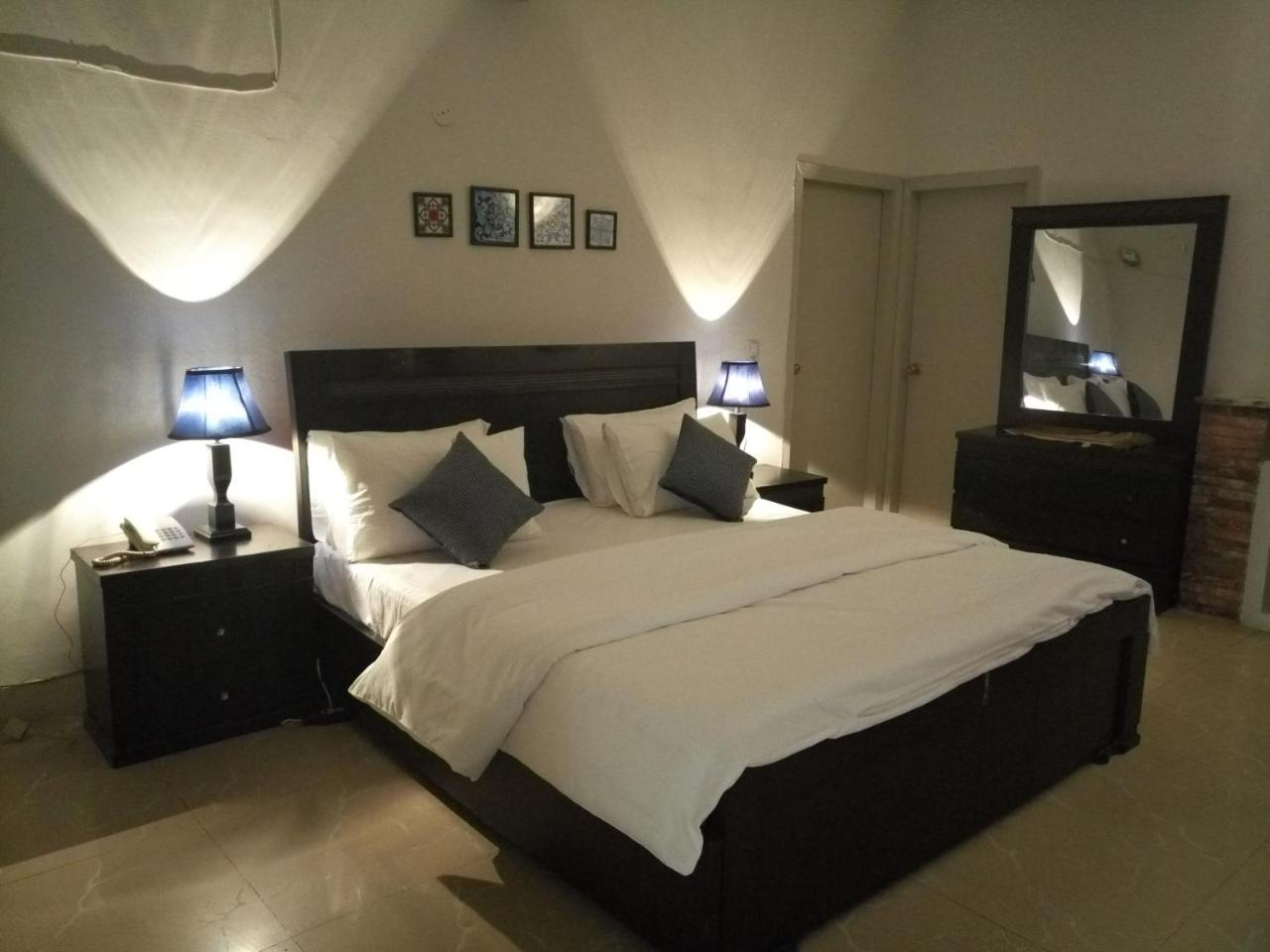 Pyramid International Guest House Islamabad Eksteriør bilde